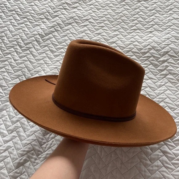 NWT lack of color hat, size S, brown/rusty gold finger - Picture 2 of 7